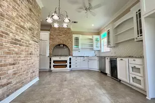 341 Lasso St, Angleton, TX 77515 - Photo 17