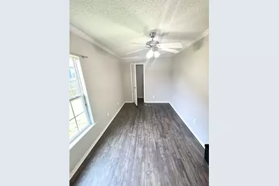 138 Varsity Drive, Huntsville, TX 77340 - Photo 9