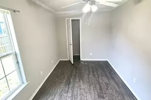 138 Varsity Dr, Huntsville, TX 77340 - Photo 9