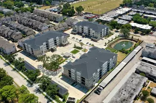 6804 Westview Dr, Houston, TX 77055 - Photo 29