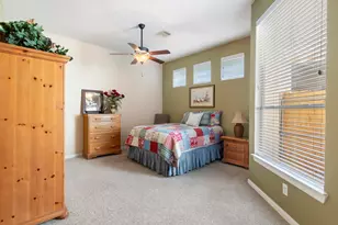 162 E Northcastle Cir, The Woodlands, TX 77384 - Photo 19