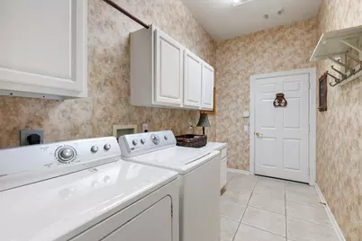 162 E Northcastle Circle, The Woodlands, TX 77384 - Photo 17