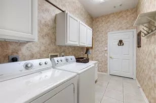 162 E Northcastle Cir, The Woodlands, TX 77384 - Photo 17