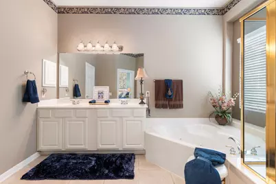 162 E Northcastle Circle, The Woodlands, TX 77384 - Photo 25