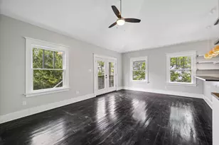 823 Cortlandt St, Houston, TX 77007 - Photo 9