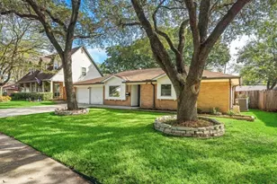 11931 Dunlap St, Houston, TX 77035 - Photo 3