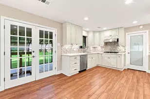 3721 Autumn Ln, Baytown, TX 77521 - Photo 21