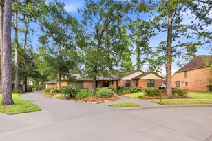 3721 Autumn Ln, Baytown, TX 77521 - Photo 3