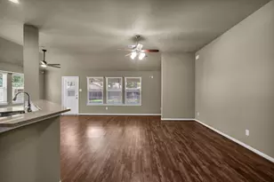 604 Foxmeadow Ln, Cleveland, TX 77327 - Photo 17