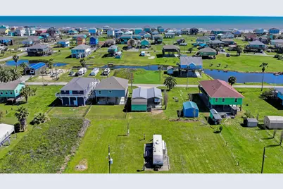 1980 Avenue F, Crystal Beach, TX 77650 - Photo 13