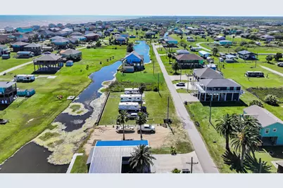 1980 Avenue F, Crystal Beach, TX 77650 - Photo 19