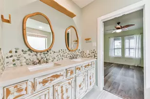 13017 Sapphire Lake Ln, Texas City, TX 77568 - Photo 19