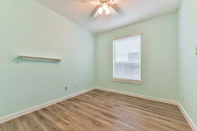 13017 Sapphire Lake Lane, Texas City, TX 77568 - Photo 11