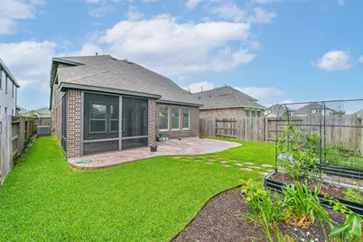 13017 Sapphire Lake Lane, Texas City, TX 77568 - Photo 31