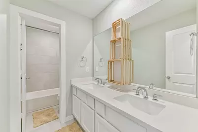 13017 Sapphire Lake Lane, Texas City, TX 77568 - Photo 27