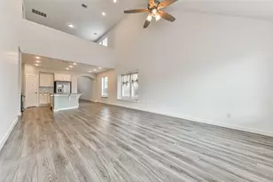 13017 Sapphire Lake Ln, Texas City, TX 77568 - Photo 5