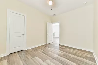 13017 Sapphire Lake Lane, Texas City, TX 77568 - Photo 25