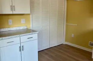 425 Caplin St, Houston, TX 77022 - Photo 3