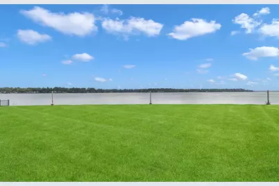 146 April Point Drive S, Conroe, TX 77356 - Photo 37