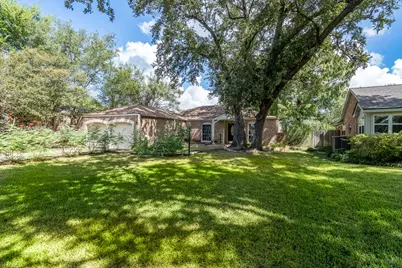 2015 Round Lake Drive, Houston, TX 77077 - Photo 3
