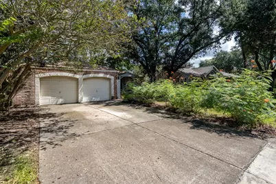 2015 Round Lake Drive, Houston, TX 77077 - Photo 5