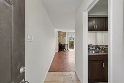 18800 Egret Bay Boulevard #609, Webster, TX 77058 - Photo 3