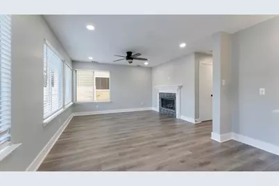 3819 W Traditions Court, Houston, TX 77082 - Photo 7