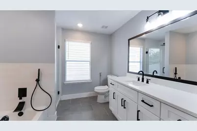 3819 W Traditions Court, Houston, TX 77082 - Photo 9