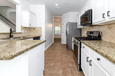 150 S Star Ridge Cir Circle, The Woodlands, TX 77382 - Photo 9