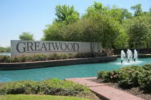 6810 Springcrest Dr, Sugar Land, TX 77479 - Photo 27