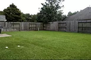 6810 Springcrest Dr, Sugar Land, TX 77479 - Photo 11