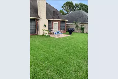 6810 Springcrest Drive, Sugar Land, TX 77479 - Photo 9