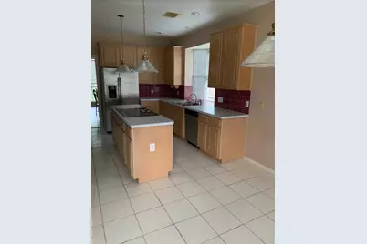 6810 Springcrest Drive, Sugar Land, TX 77479 - Photo 5