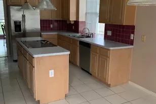 6810 Springcrest Dr, Sugar Land, TX 77479 - Photo 5