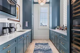 2409 E Seaside Dr, Galveston, TX 77550 - Photo 7