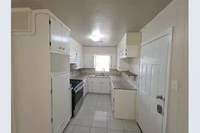 10315 Carthage Drive, Houston, TX 77089 - Photo 5