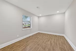 11107 Cedarview Ln, Houston, TX 77041 - Photo 9