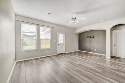 5402 Jay Thrush Drive, Richmond, TX 77407 - Photo 9