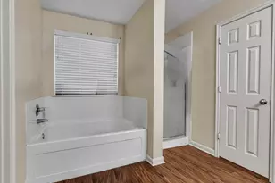 13107 Dawn Hollow Ln, Houston, TX 77072 - Photo 11