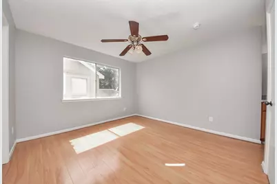 115 Squires Bend, Stafford, TX 77477 - Photo 17