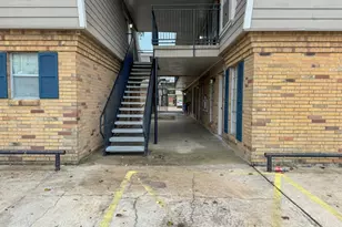 2102 5th Ave N, Texas City, TX 77590 - Photo 13