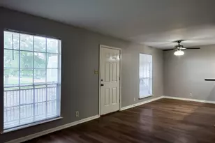 2102 5th Ave N, Texas City, TX 77590 - Photo 1