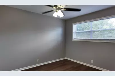 2102 5th Avenue N #10, Texas City, TX 77590 - Photo 9