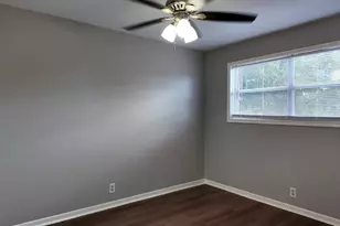 2102 5th Ave N, Texas City, TX 77590 - Photo 9