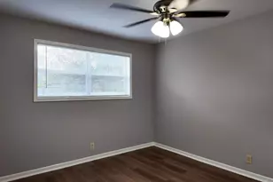 2102 5th Ave N, Texas City, TX 77590 - Photo 11