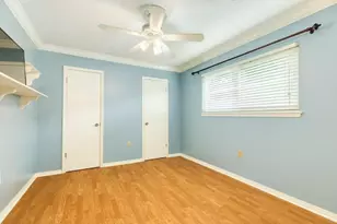 429 E Kiber St, Angleton, TX 77515 - Photo 19