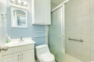 429 E Kiber St, Angleton, TX 77515 - Photo 21