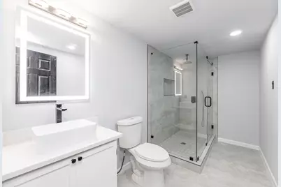 1109 E Columbia Lane, Deer Park, TX 77536 - Photo 17