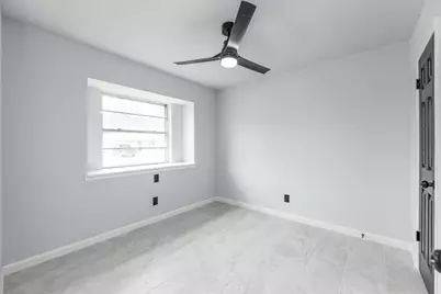 1109 E Columbia Lane, Deer Park, TX 77536 - Photo 21