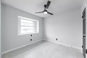 1109 E Columbia Ln, Deer Park, TX 77536 - Photo 21